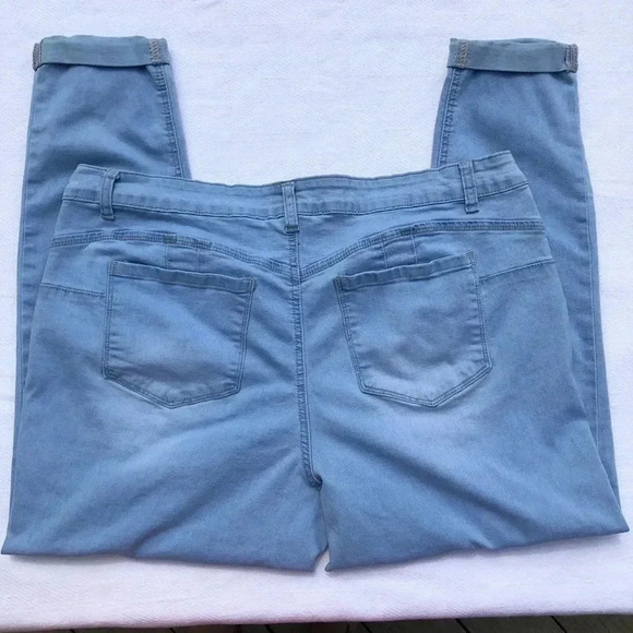 Wax Jean Lt Blue Distressed Rolled Cuffs Jeans 20 - Picture 5 of 8
